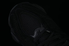 New Balance 9060 Triple Black